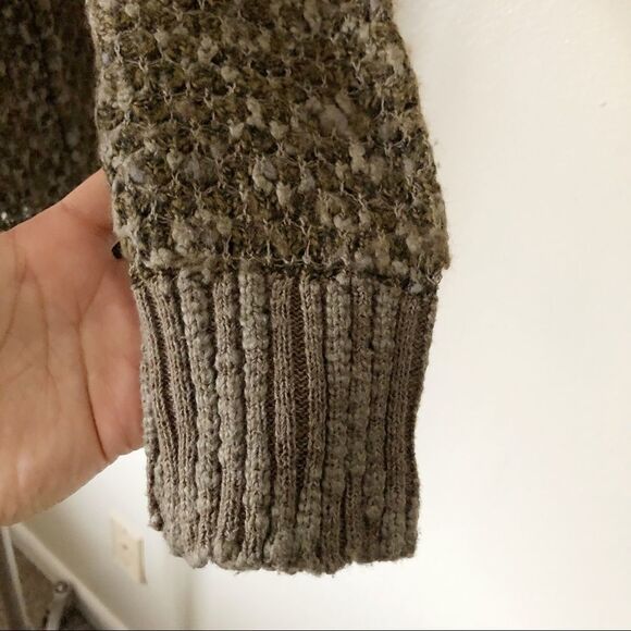 Free People Green Boucle High Low Hem sweater Medium preowned - Picture 3 of 6